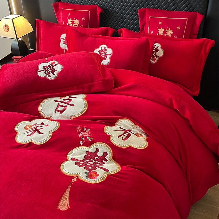 91家纺网 家纺一手货源 找家纺 羽梦家纺 2025新款全工艺消光牛奶绒绣花婚庆四件套（控价最低368元) 吾家有喜