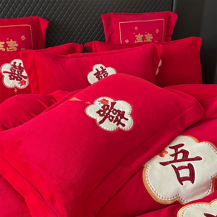 91家纺网 家纺一手货源 找家纺 羽梦家纺 2025新款全工艺消光牛奶绒绣花婚庆四件套（控价最低368元) 吾家有喜