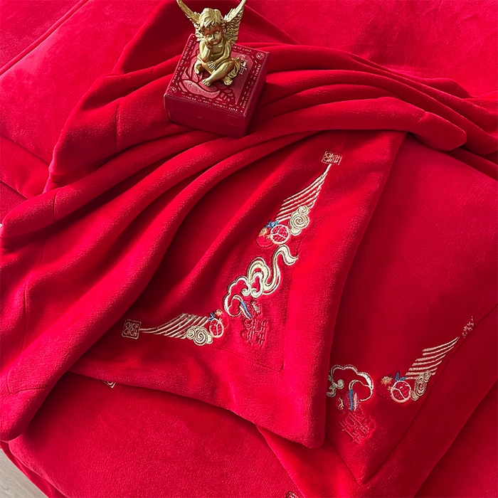 91家纺网 家纺一手货源 找家纺 羽梦家纺 2025新款全工艺消光牛奶绒绣花婚庆四件套（控价最低368元) 喜结连理