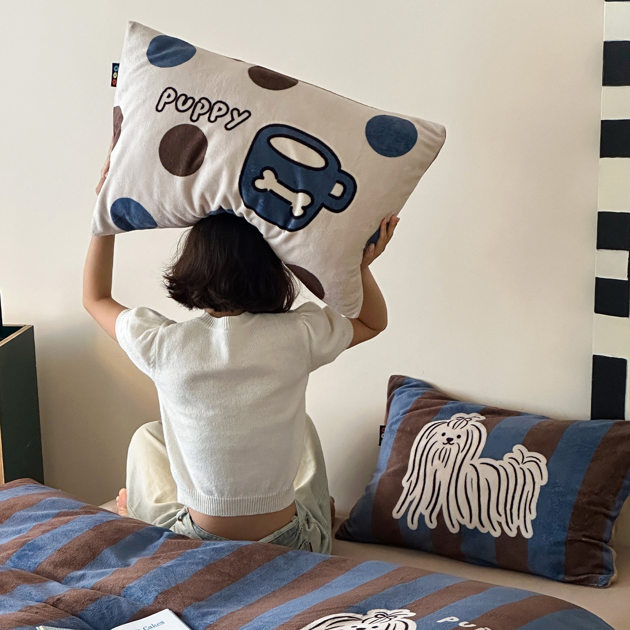 91家纺网 家纺一手货源 找家纺 （总）RYB红黄兰 2025新款设计师原创牛奶绒大版数码印花四件套