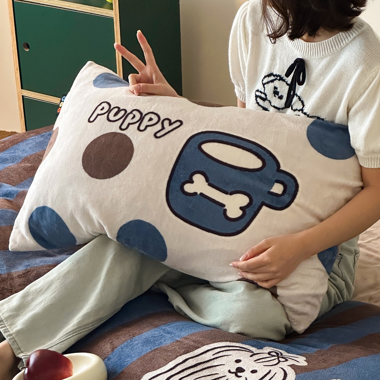 91家纺网 家纺一手货源 找家纺 （总）RYB红黄兰 2025新款设计师原创牛奶绒大版数码印花四件套