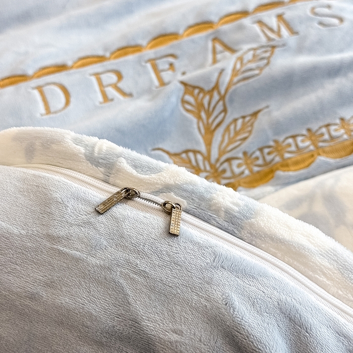 91家纺网 家纺一手货源 找家纺 （总）卡罗兰 2025新款牛奶绒雕花四件套