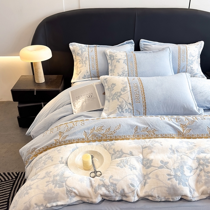 91家纺网 家纺一手货源 找家纺 （总）卡罗兰 2025新款牛奶绒雕花四件套