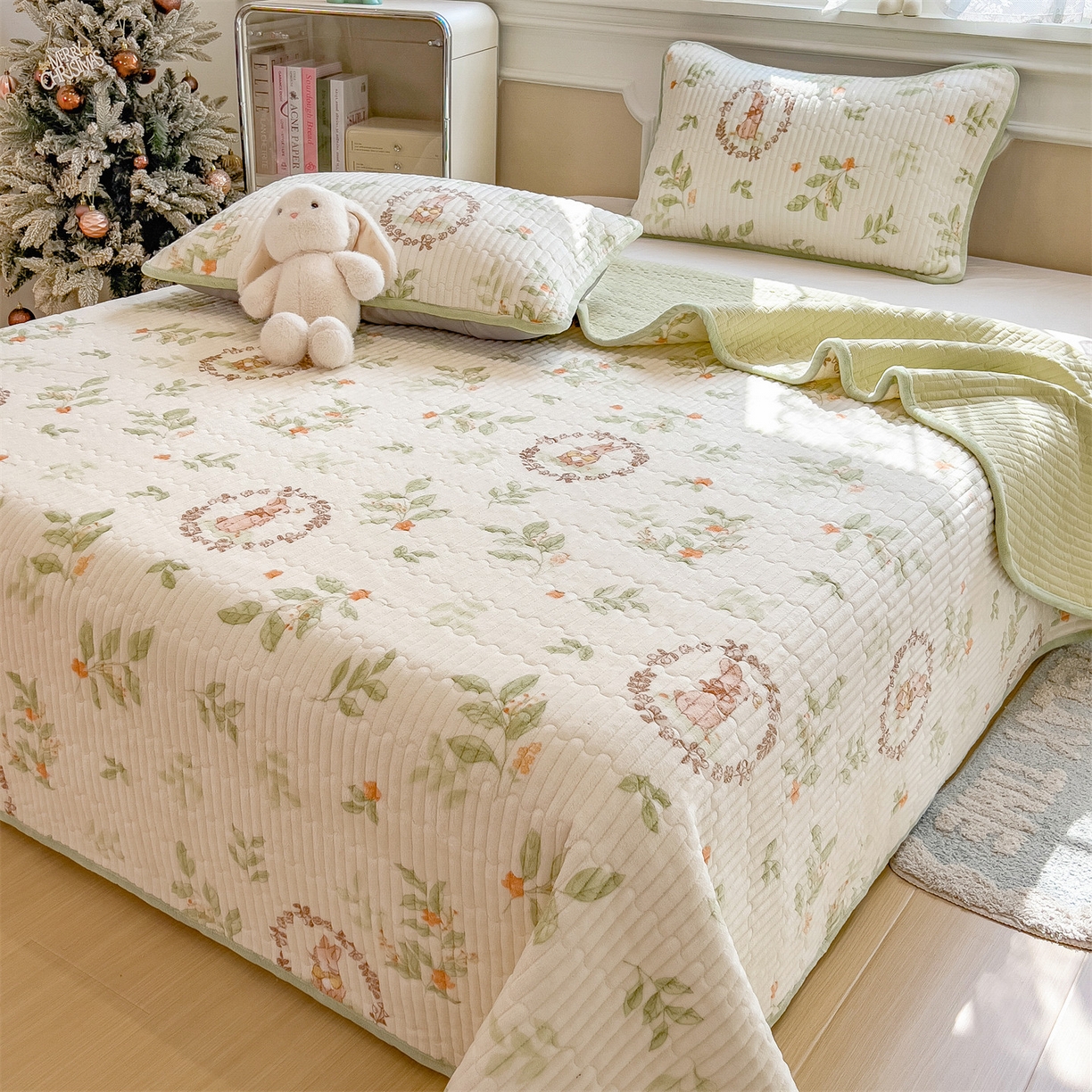 91家纺网 家纺一手货源 找家纺 （总）布卢姆床垫 2025新款双面用抗菌牛奶绒床盖 床盖单件