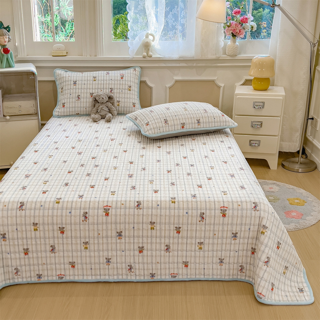 91家纺网 家纺一手货源 找家纺 布卢姆床垫 2025新款双面用抗菌牛奶绒床盖 床盖单件 快乐小象