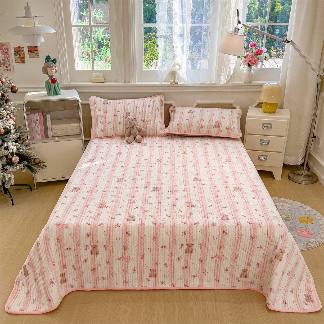 91家纺网 家纺一手货源 找家纺 布卢姆床垫 2025新款双面用抗菌牛奶绒床盖 床盖单件 礼物熊