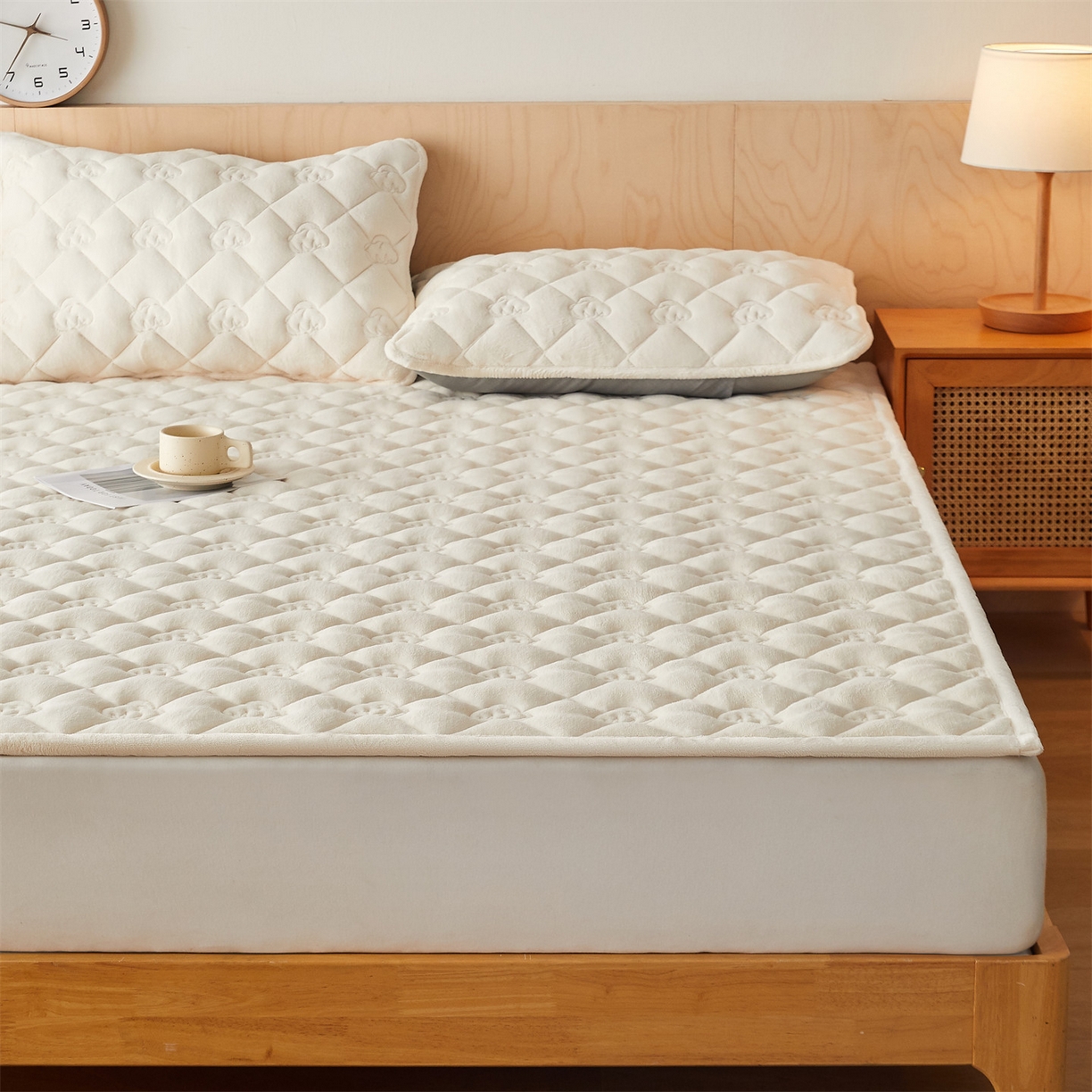 91家纺网 家纺一手货源 找家纺 （总）布卢姆床垫 2025新款牛奶绵绒棉花床褥床护垫-灵蕴