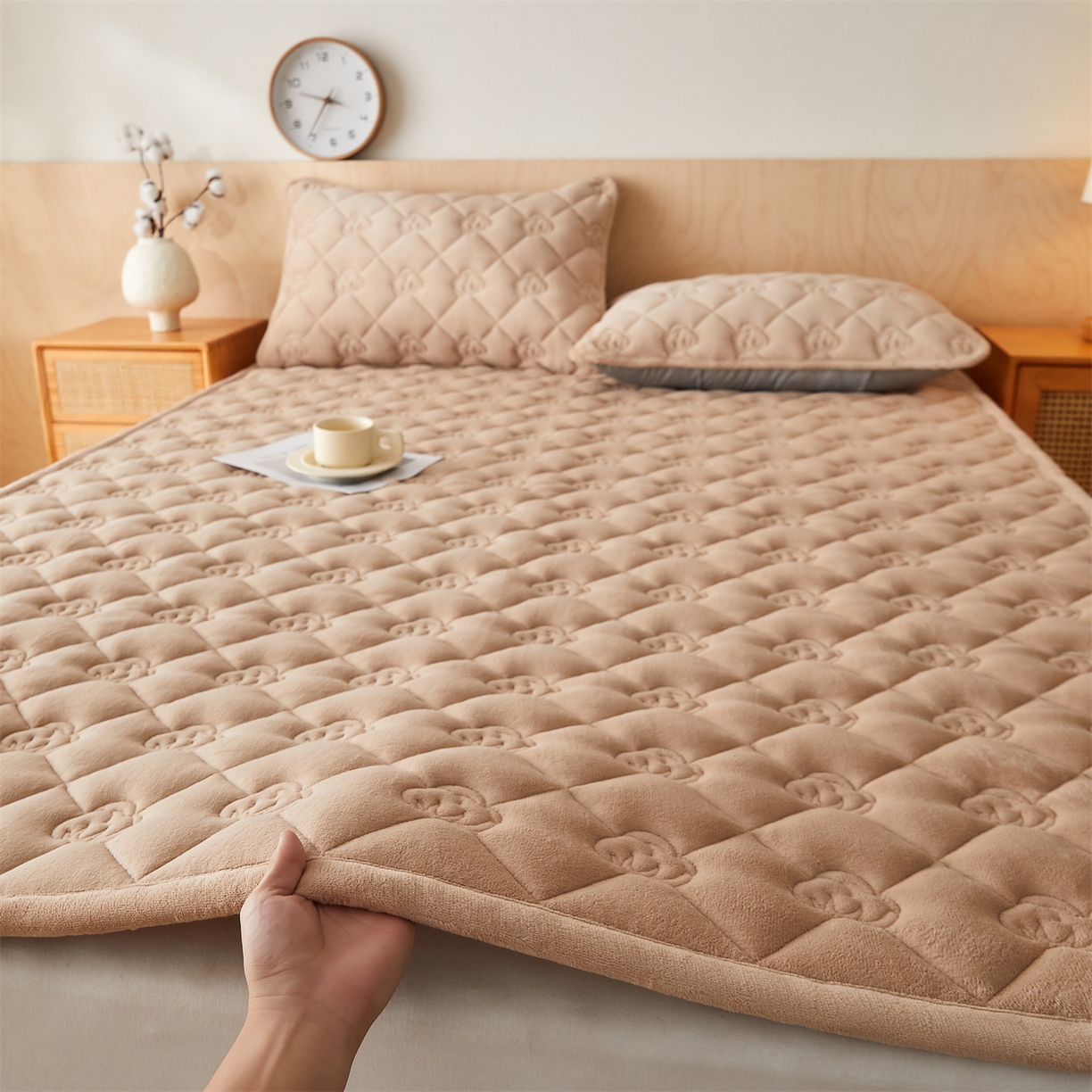 91家纺网 家纺一手货源 找家纺 布卢姆床垫 2025新款牛奶绵绒棉花床褥床护垫-灵蕴 灵蕴-卡其