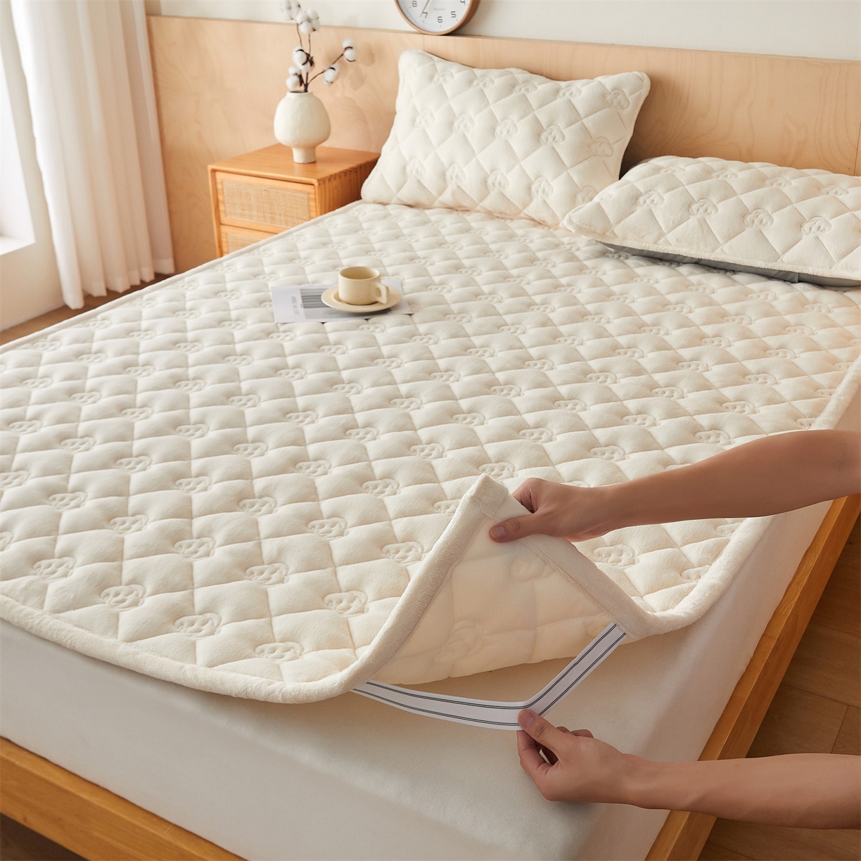 91家纺网 家纺一手货源 找家纺 布卢姆床垫 2025新款牛奶绵绒棉花床褥床护垫-灵蕴 灵蕴-奶昔白