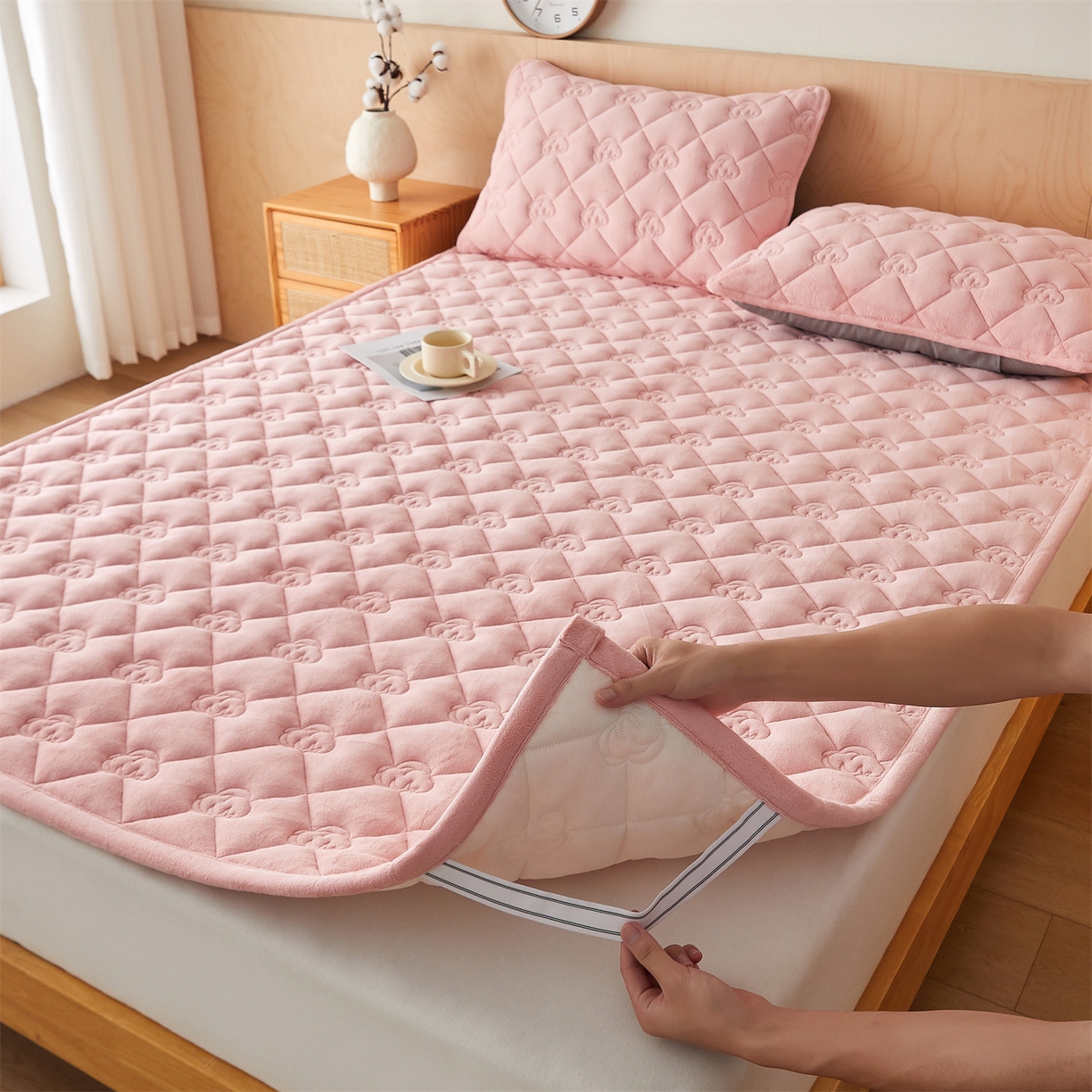 91家纺网 家纺一手货源 找家纺 布卢姆床垫 2025新款牛奶绵绒棉花床褥床护垫-灵蕴 灵蕴-粉玉