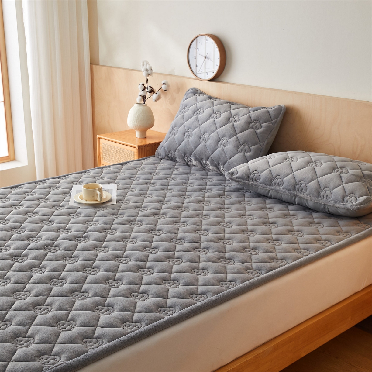 91家纺网 家纺一手货源 找家纺 布卢姆床垫 2025新款牛奶绵绒棉花床褥床护垫-灵蕴 灵蕴-典雅灰