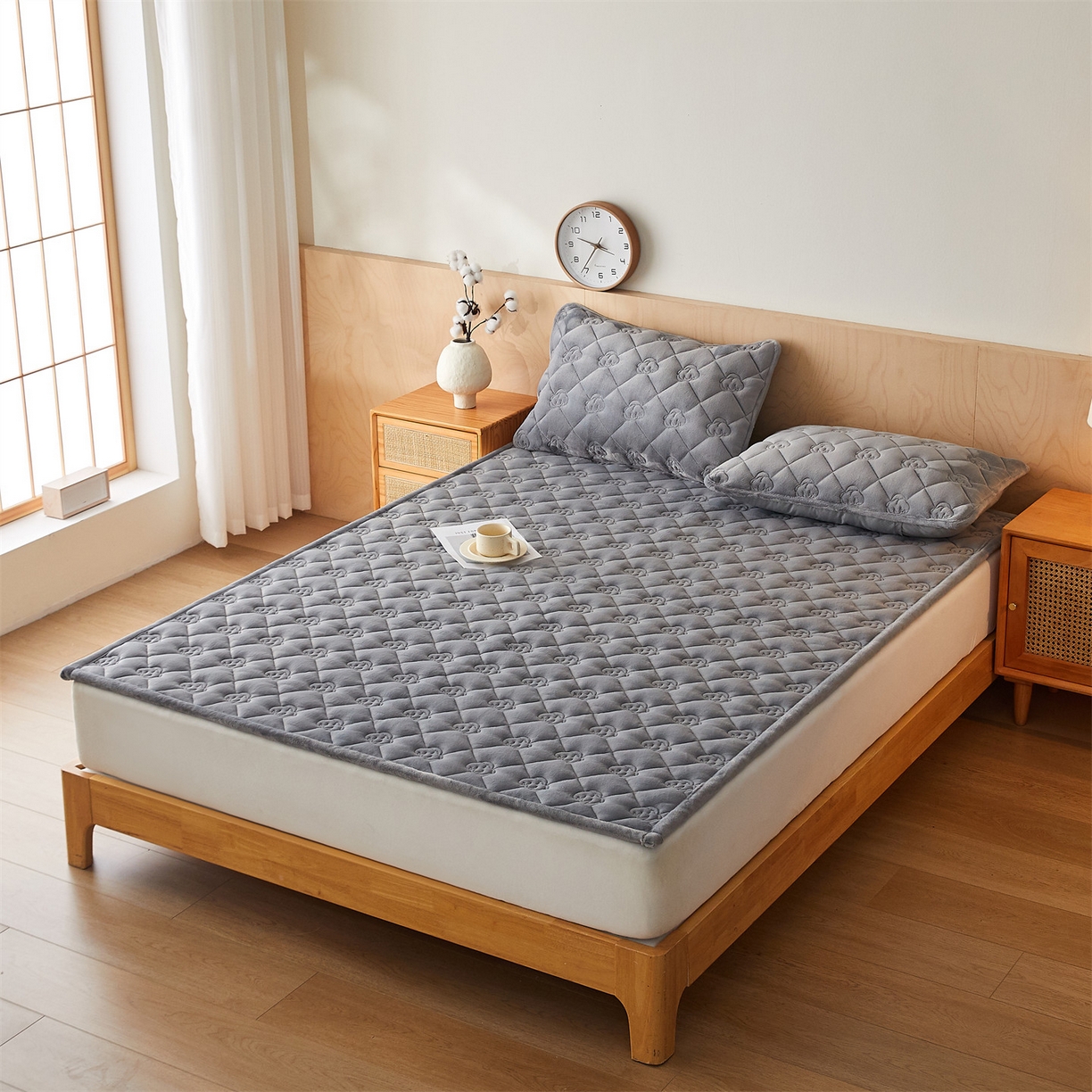 91家纺网 家纺一手货源 找家纺 布卢姆床垫 2025新款牛奶绵绒棉花床褥床护垫-灵蕴 灵蕴-典雅灰