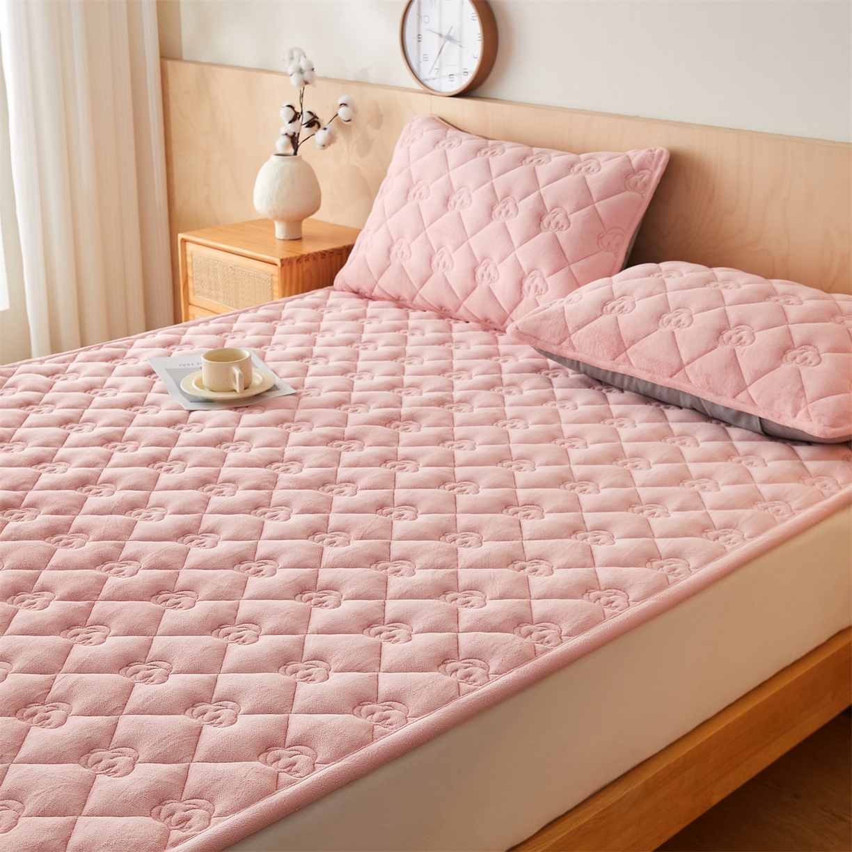 91家纺网 家纺一手货源 找家纺 布卢姆床垫 2025新款牛奶绵绒棉花床褥床护垫-灵蕴 灵蕴-粉玉