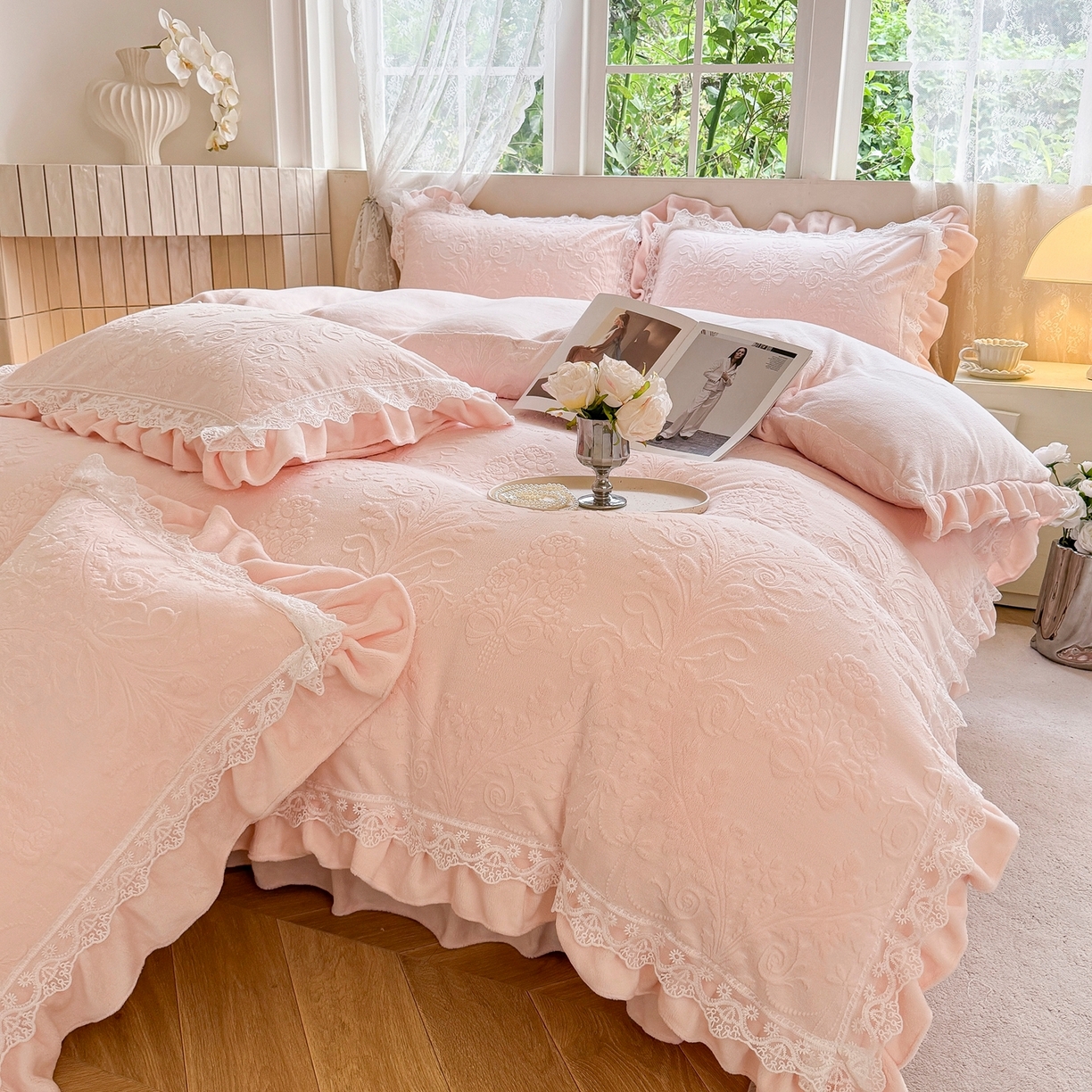 91家纺网 家纺一手货源 找家纺 久久红 2025新款高克重牛奶绒四件套系列 粉玉