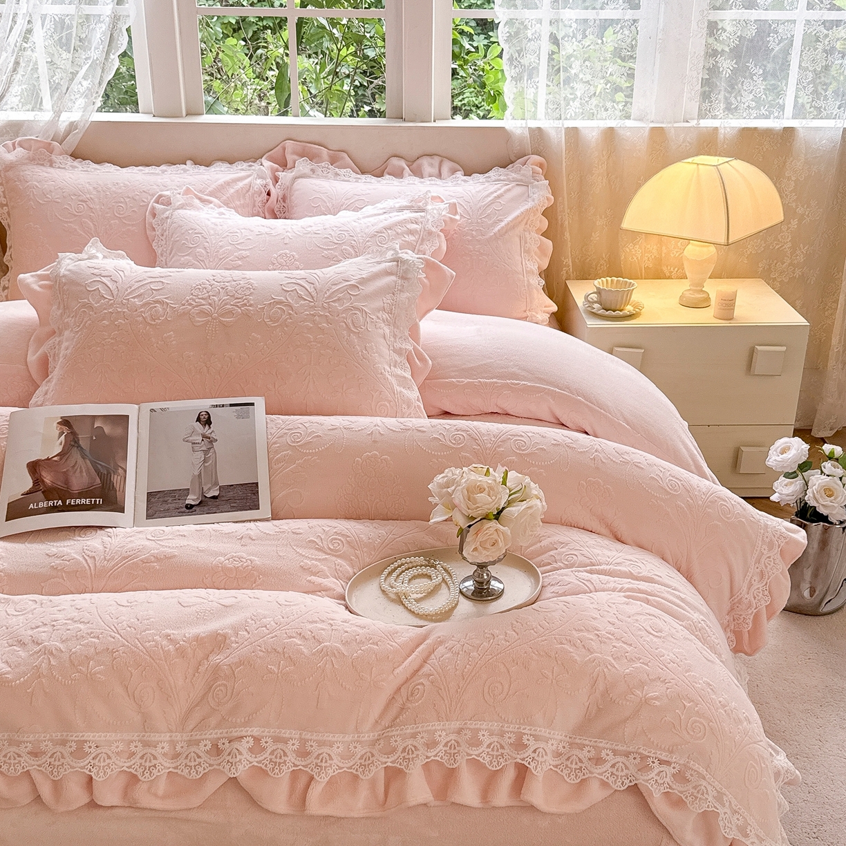 91家纺网 家纺一手货源 找家纺 久久红 2025新款高克重牛奶绒四件套系列 粉玉