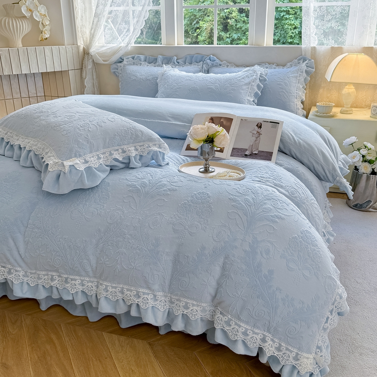 91家纺网 家纺一手货源 找家纺 久久红 2025新款高克重牛奶绒四件套系列 浅兰