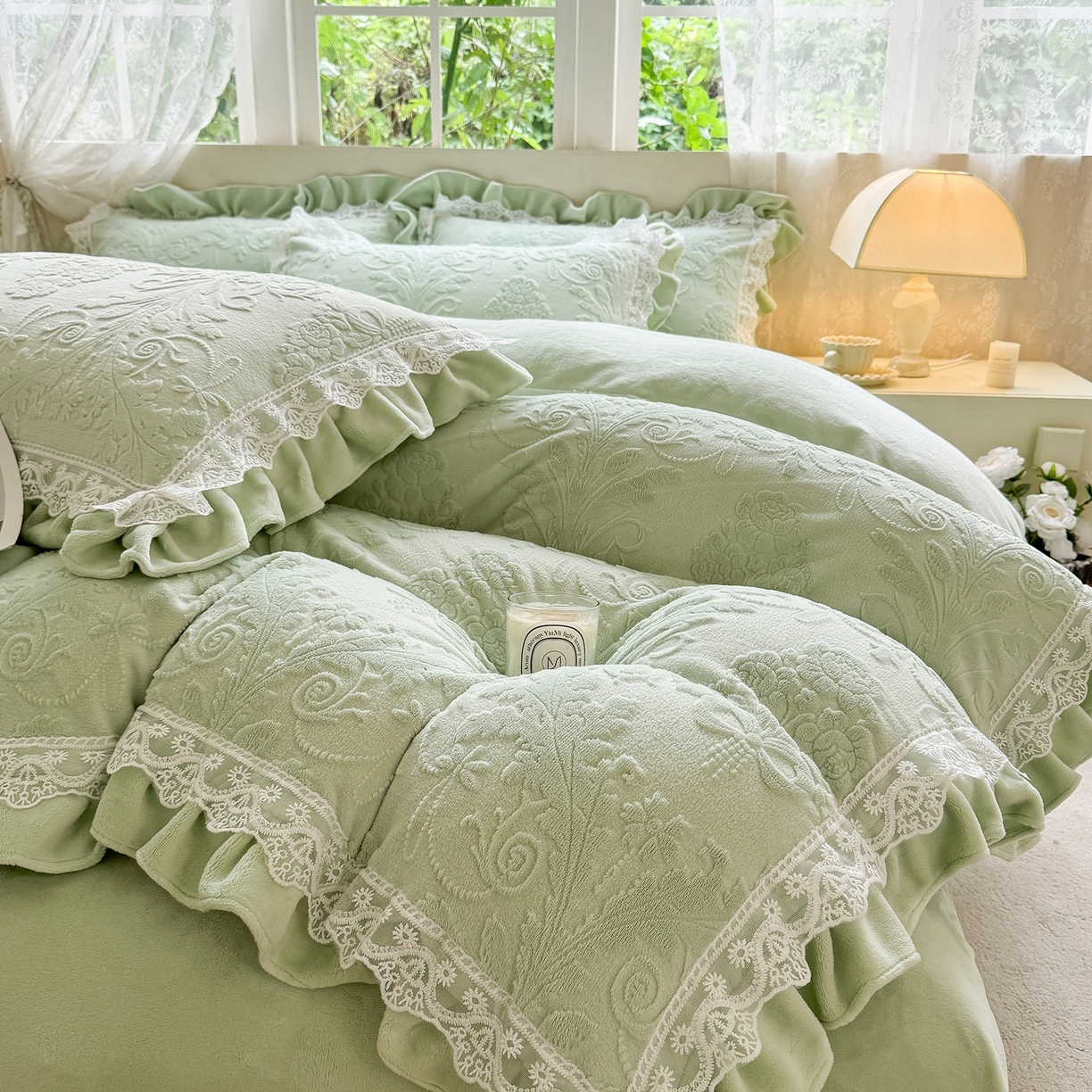 91家纺网 家纺一手货源 找家纺 久久红 2025新款高克重牛奶绒四件套系列 浅绿