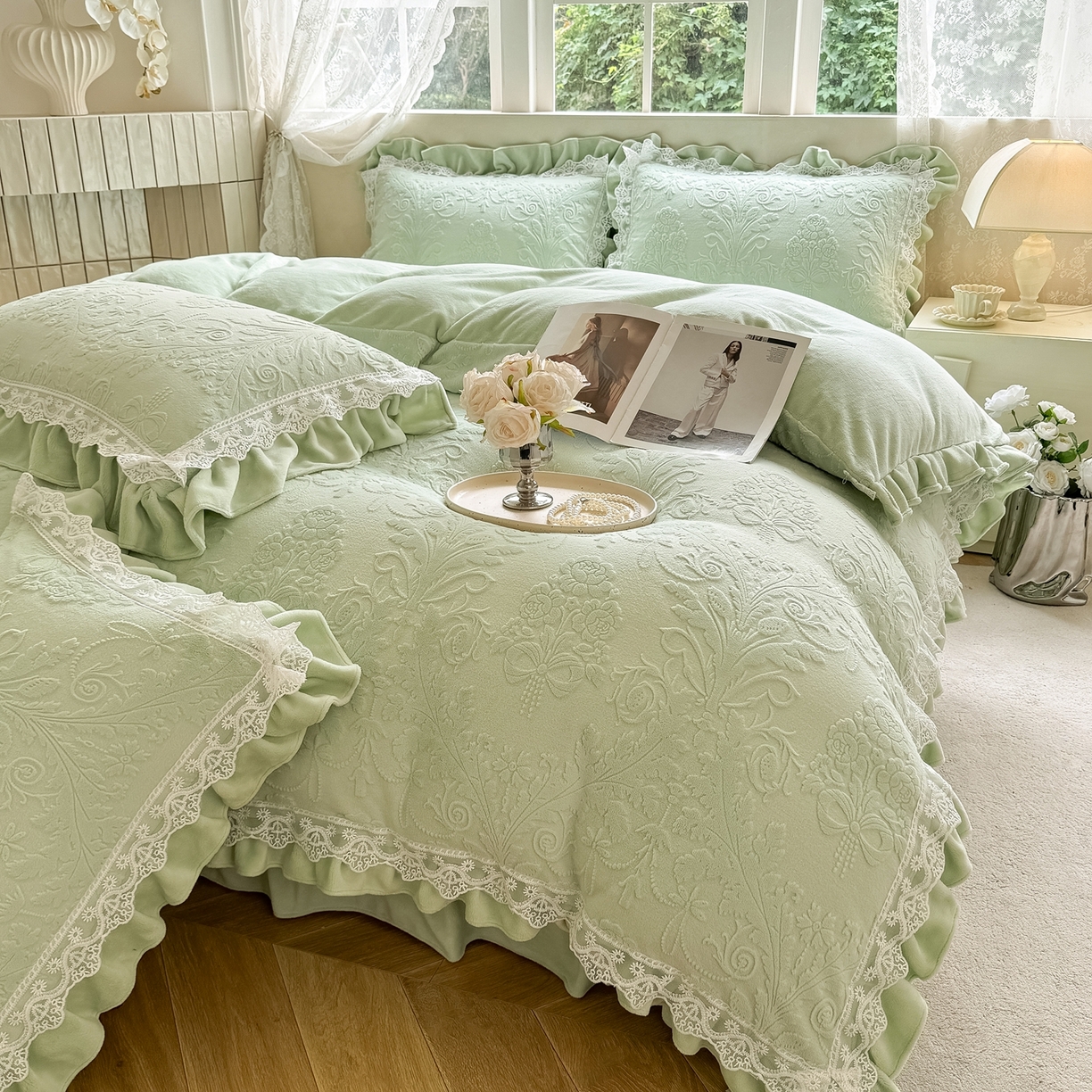 91家纺网 家纺一手货源 找家纺 久久红 2025新款高克重牛奶绒四件套系列 浅绿