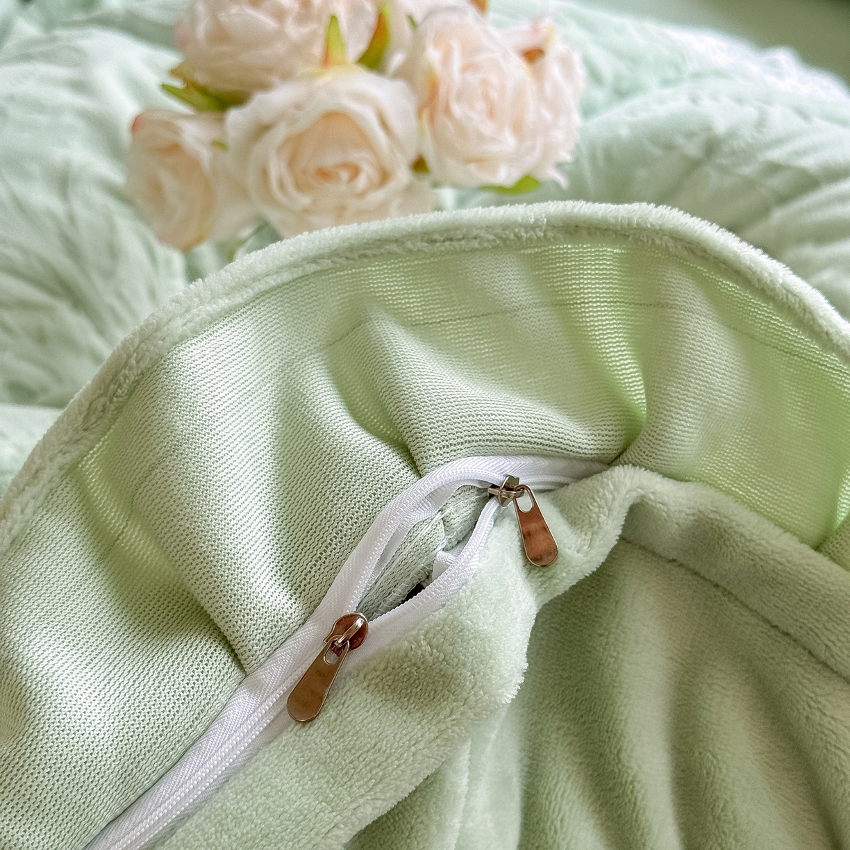 91家纺网 家纺一手货源 找家纺 久久红 2025新款高克重牛奶绒四件套系列 浅绿