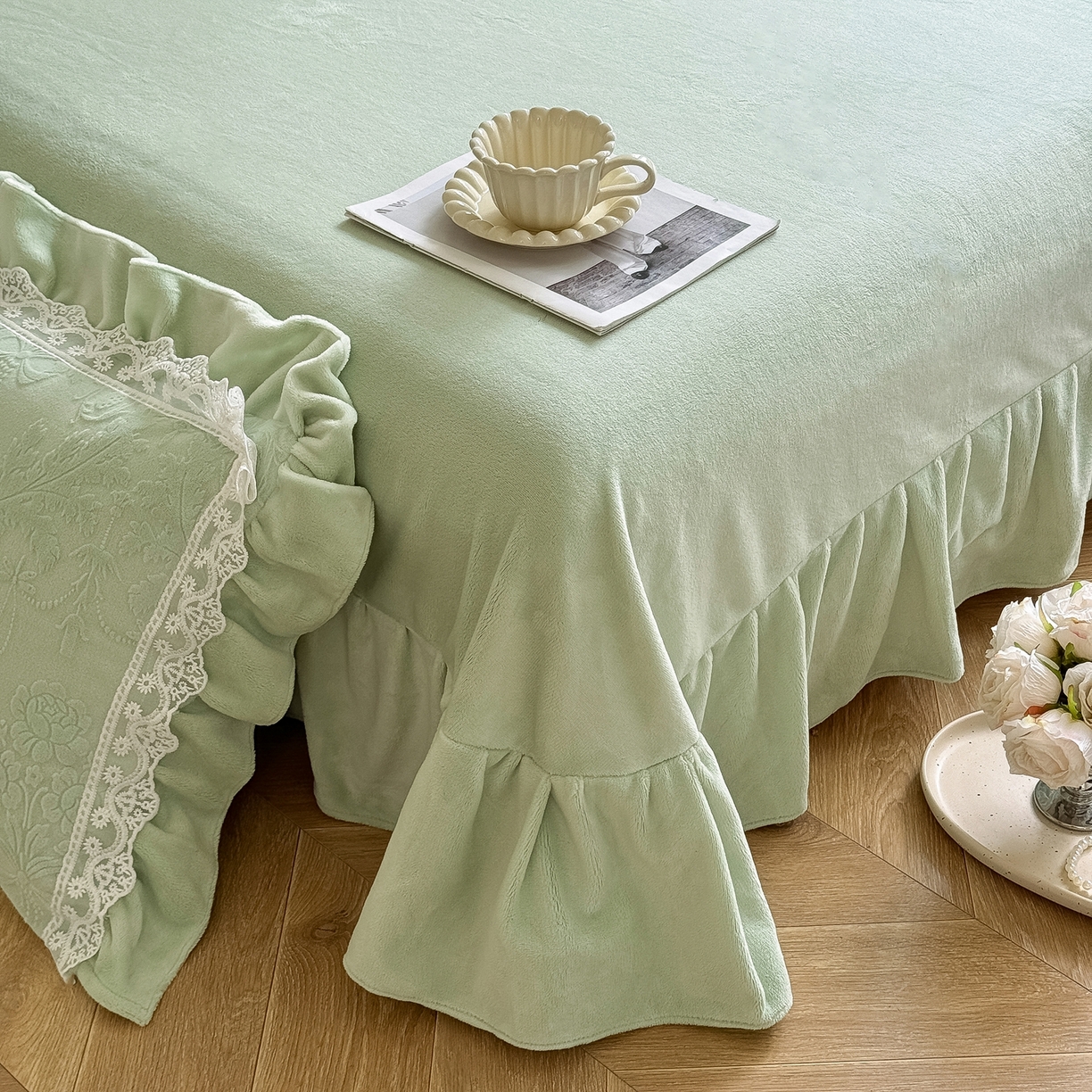 91家纺网 家纺一手货源 找家纺 久久红 2025新款高克重牛奶绒四件套系列 浅绿