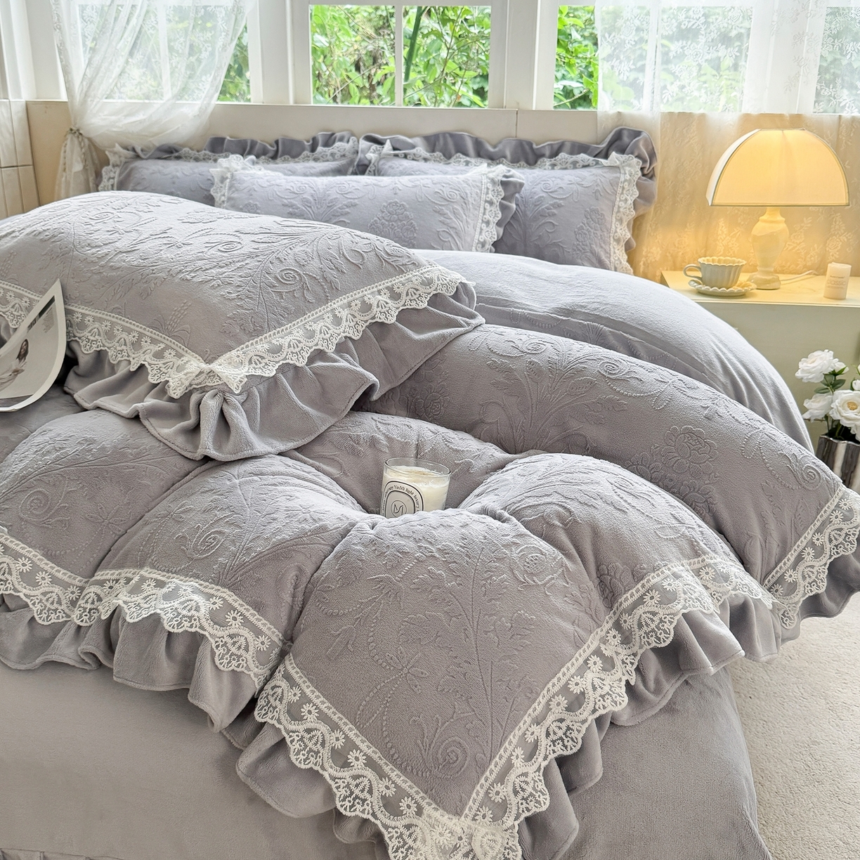 91家纺网 家纺一手货源 找家纺 久久红 2025新款高克重牛奶绒四件套系列 紫灰