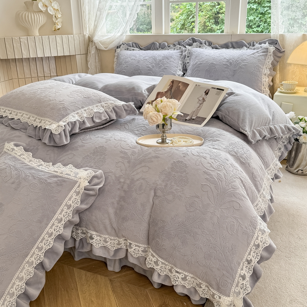 91家纺网 家纺一手货源 找家纺 久久红 2025新款高克重牛奶绒四件套系列 紫灰