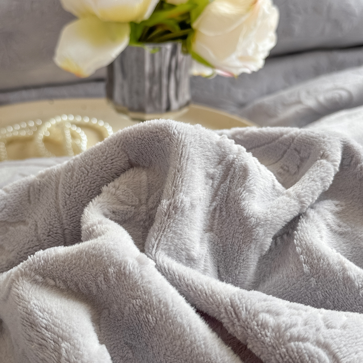 91家纺网 家纺一手货源 找家纺 久久红 2025新款高克重牛奶绒四件套系列 紫灰