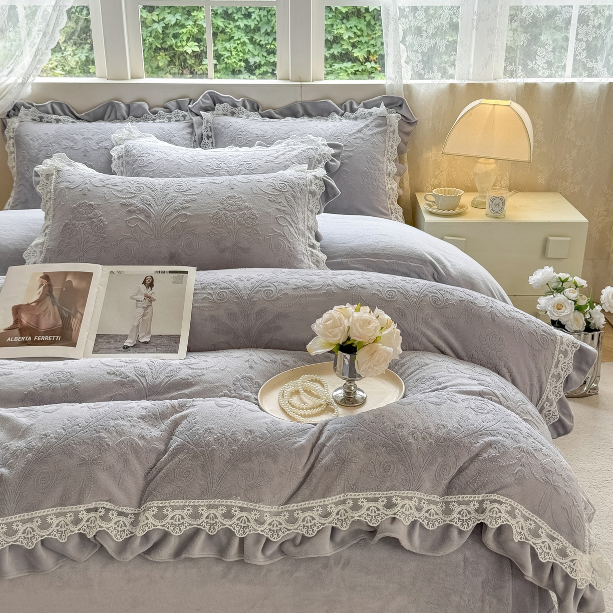 91家纺网 家纺一手货源 找家纺 久久红 2025新款高克重牛奶绒四件套系列 紫灰