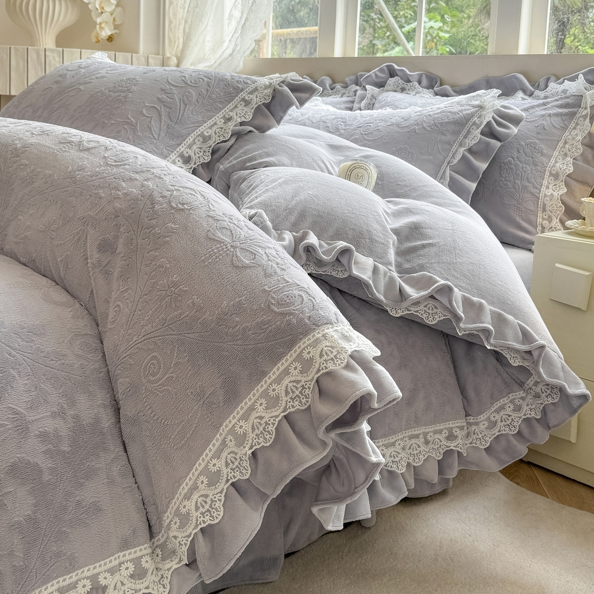 91家纺网 家纺一手货源 找家纺 久久红 2025新款高克重牛奶绒四件套系列 紫灰