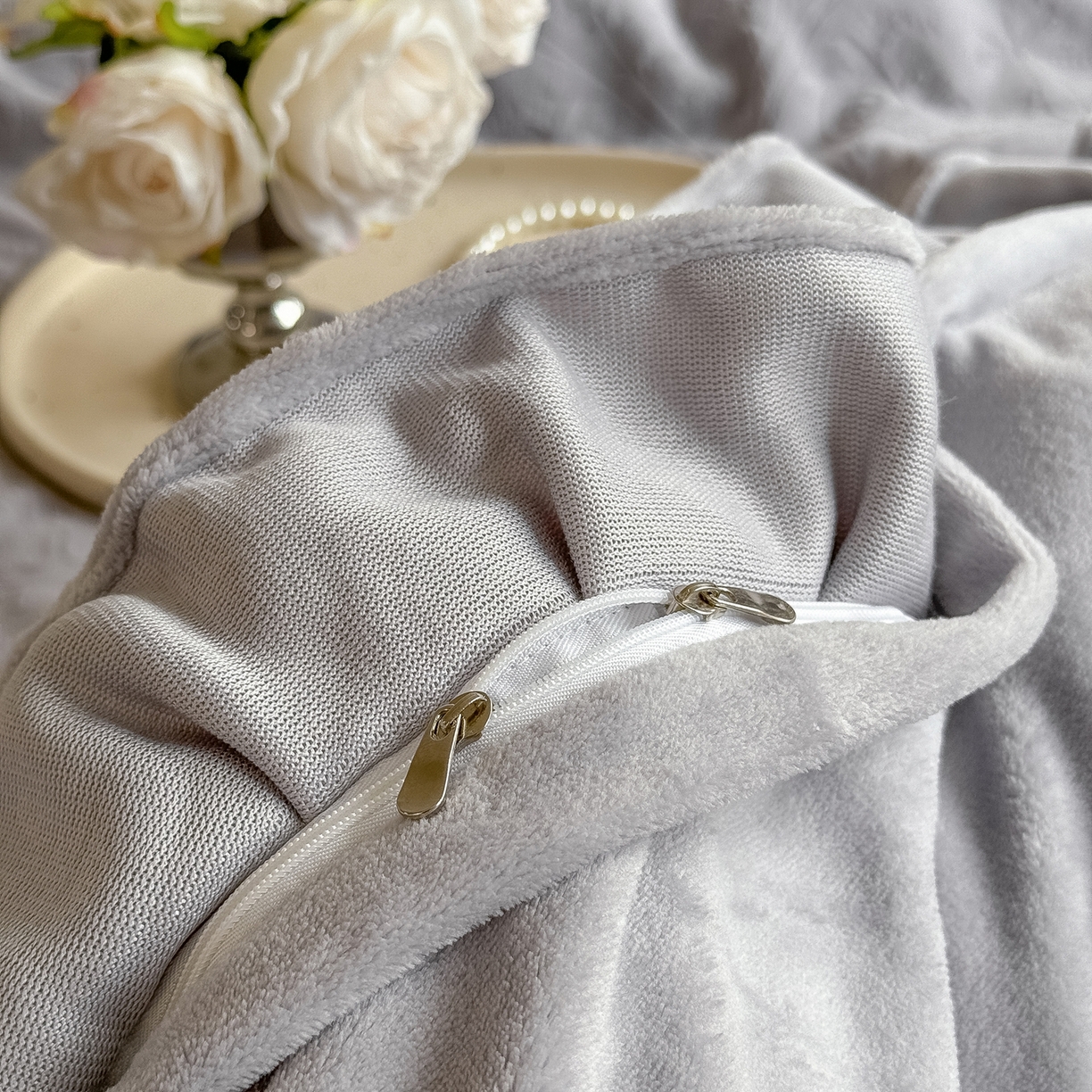 91家纺网 家纺一手货源 找家纺 久久红 2025新款高克重牛奶绒四件套系列 紫灰