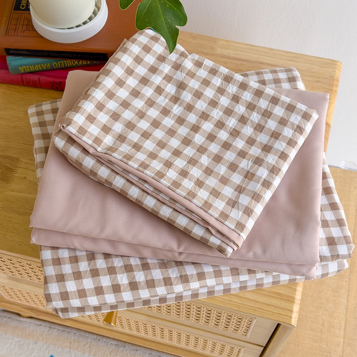 91家纺网 家纺一手货源 找家纺 桔禾家纺 2025新款无印风四件套床单床笠被套被罩纯色水洗棉学生宿舍床上三件套四件套 黄粉格