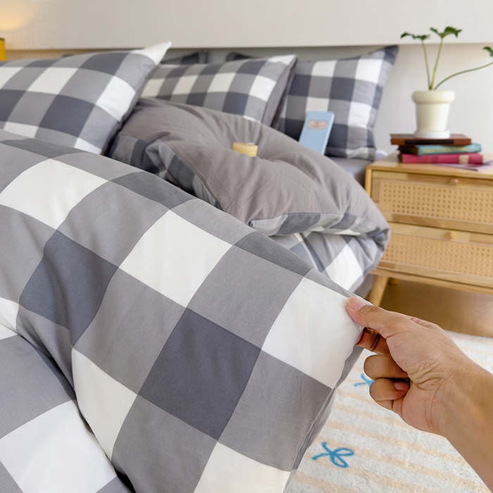 91家纺网 家纺一手货源 找家纺 桔禾家纺 2025新款无印风四件套床单床笠被套被罩纯色水洗棉学生宿舍床上三件套四件套 灰白格