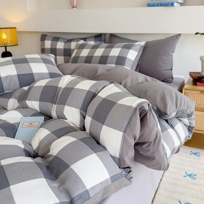 91家纺网 家纺一手货源 找家纺 桔禾家纺 2025新款无印风四件套床单床笠被套被罩纯色水洗棉学生宿舍床上三件套四件套 灰白格