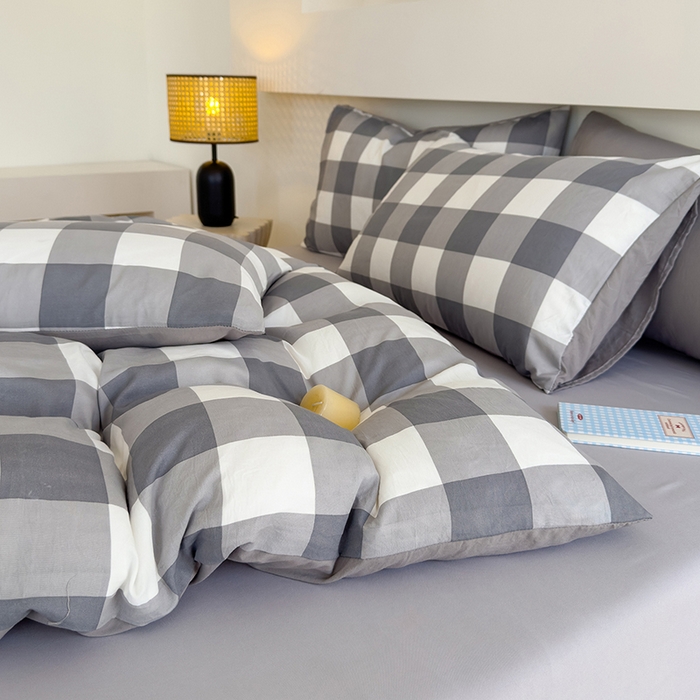 91家纺网 家纺一手货源 找家纺 桔禾家纺 2025新款无印风四件套床单床笠被套被罩纯色水洗棉学生宿舍床上三件套四件套 灰白格