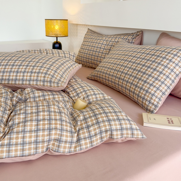 91家纺网 家纺一手货源 找家纺 桔禾家纺 2025新款无印风四件套床单床笠被套被罩纯色水洗棉学生宿舍床上三件套四件套 灰粉格