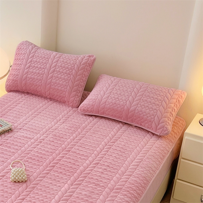 91家纺网 家纺一手货源 找家纺 圣比熊 2025新款A类牛奶绒夹棉枕套单人宿舍枕芯套枕头套一对-轻奢 轻奢包边款-浪漫粉