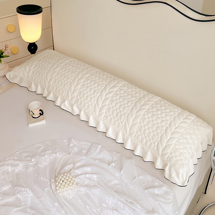 91家纺网 家纺一手货源 找家纺 圣比熊 2025新款A类牛奶绒夹棉花边枕套情侣双人加长枕芯套枕头套-轻奢 花边轻奢款-象牙白