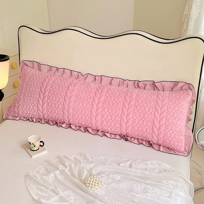 91家纺网 家纺一手货源 找家纺 圣比熊 2025新款A类牛奶绒夹棉花边枕套情侣双人加长枕芯套枕头套-轻奢 花边轻奢款-浪漫粉