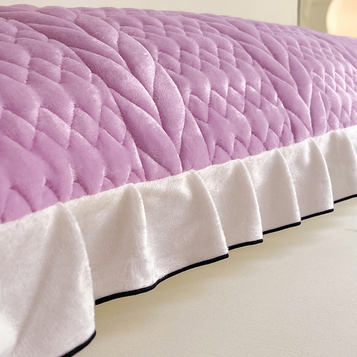 91家纺网 家纺一手货源 找家纺 圣比熊 2025新款A类牛奶绒夹棉花边枕套情侣双人加长枕芯套枕头套-轻奢 花边轻奢款-梦幻紫