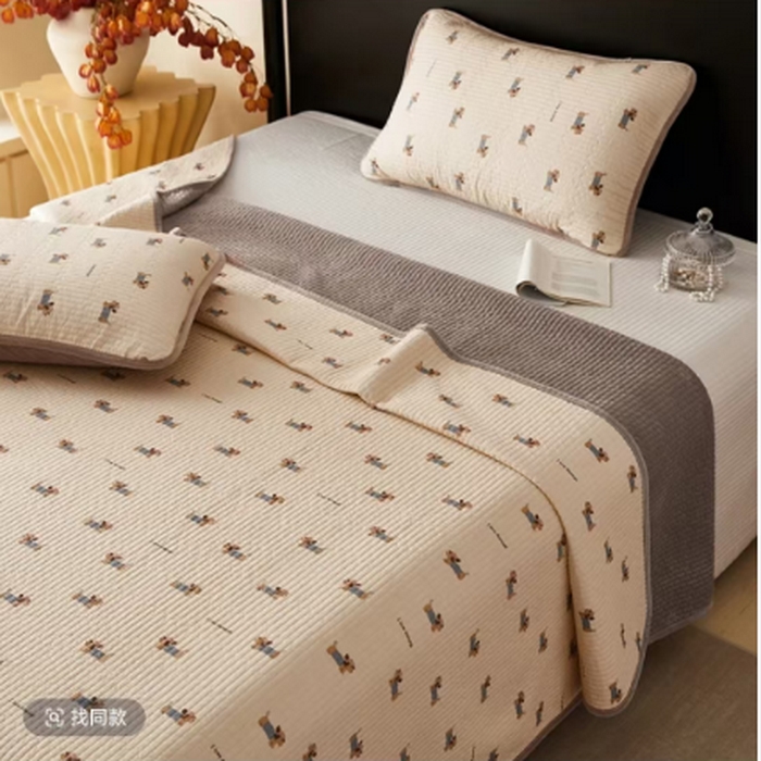 91家纺网 家纺一手货源 找家纺 （总）莎果家纺 2025冬季新款热推冬季必备寒冷的冬季有了它便多了些温暖婴儿绒+全棉床盖三件套