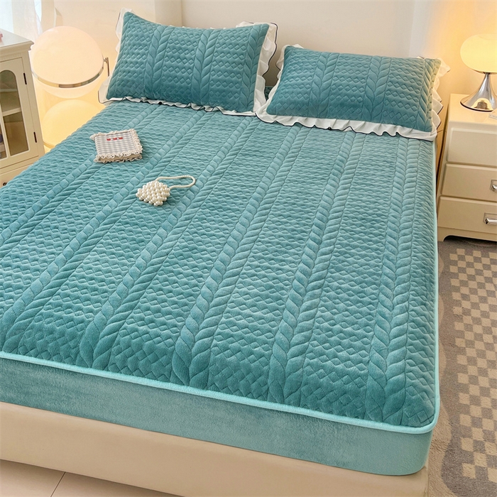 圣比熊 2025新款A类牛奶绒夹棉床笠床单床盖床护垫保护罩三件套花边枕套-轻奢 轻奢款-浅水兰