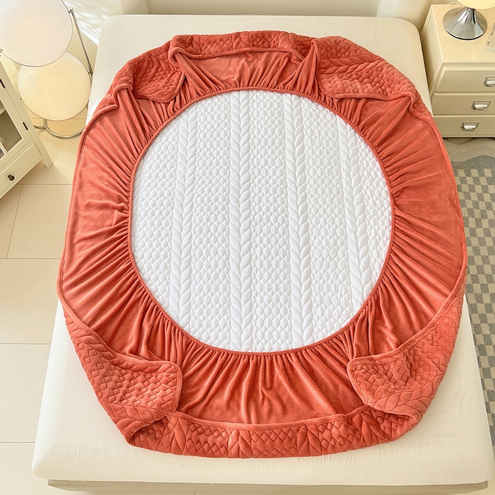 91家纺网 家纺一手货源 找家纺 圣比熊 2025新款A类牛奶绒夹棉床笠床单床盖床护垫保护罩三件套花边枕套-轻奢 轻奢款-活力橘