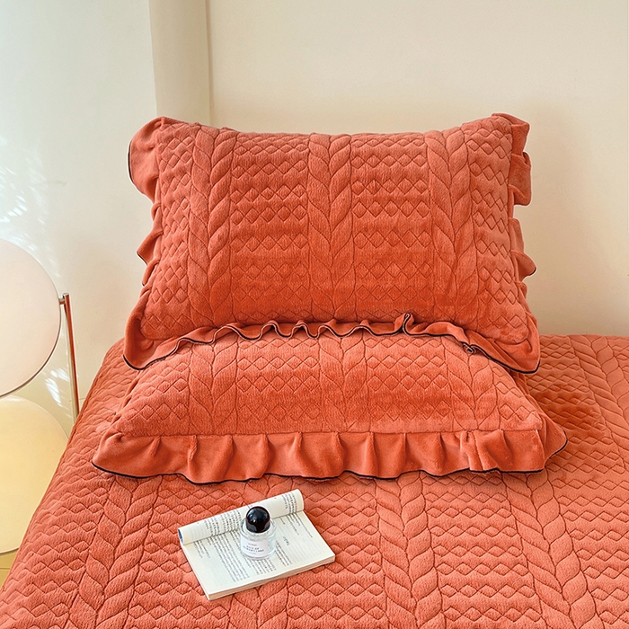 91家纺网 家纺一手货源 找家纺 （总）圣比熊 2025新款A类牛奶绒花边夹棉枕套单人宿舍枕芯套枕头套一对-轻奢