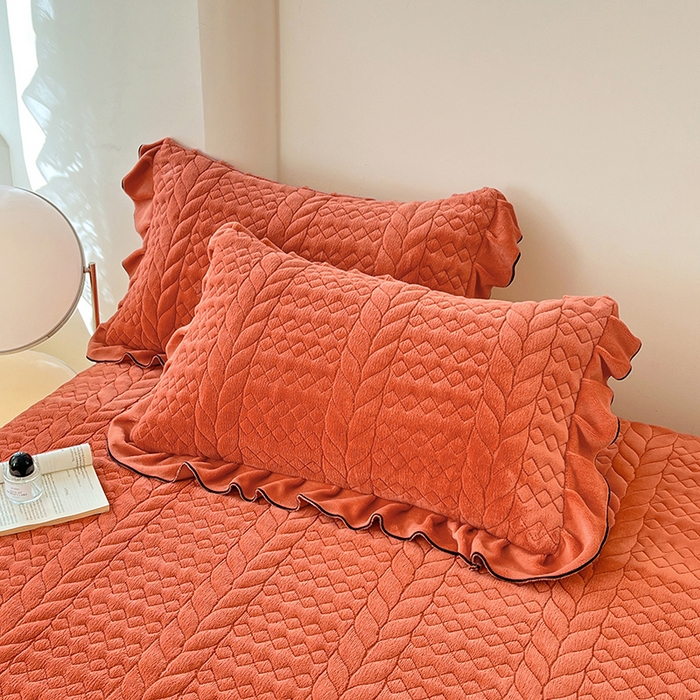 91家纺网 家纺一手货源 找家纺 （总）圣比熊 2025新款A类牛奶绒花边夹棉枕套单人宿舍枕芯套枕头套一对-轻奢