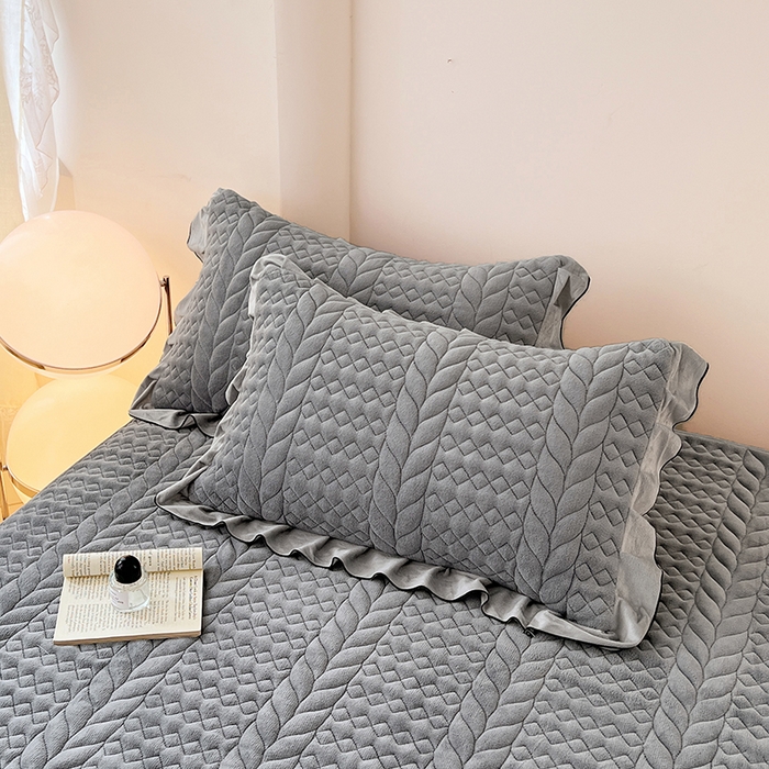 91家纺网 家纺一手货源 找家纺 圣比熊 2025新款A类牛奶绒花边夹棉枕套单人宿舍枕芯套枕头套一对-轻奢 花边轻奢款-星辰灰