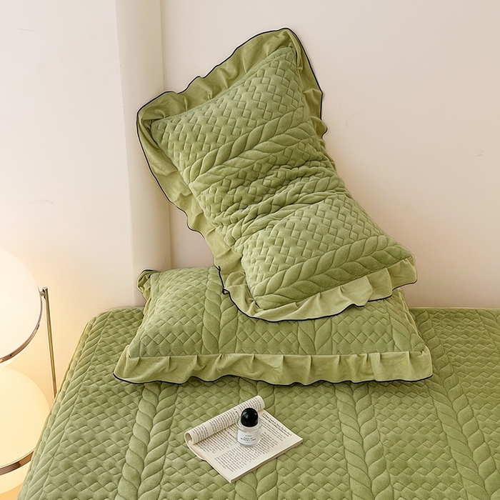 91家纺网 家纺一手货源 找家纺 圣比熊 2025新款A类牛奶绒花边夹棉枕套单人宿舍枕芯套枕头套一对-轻奢 花边轻奢款-果绿