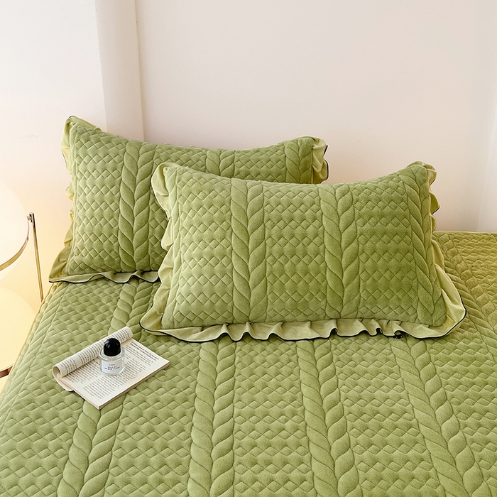 91家纺网 家纺一手货源 找家纺 圣比熊 2025新款A类牛奶绒花边夹棉枕套单人宿舍枕芯套枕头套一对-轻奢 花边轻奢款-果绿