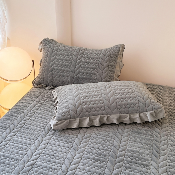 91家纺网 家纺一手货源 找家纺 梦舒羽 2025新款A类牛奶绒花边夹棉枕套单人宿舍枕芯套枕头套一对-轻奢 花边轻奢款-星辰灰