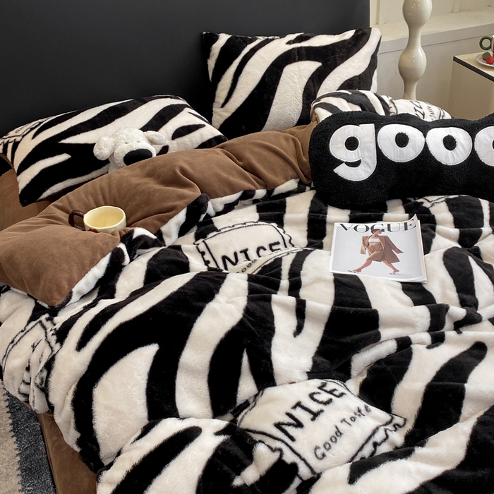 91家纺网 家纺一手货源 找家纺 蝶帕家纺 2025新款兔毛绒印花四件套 斑马纹咖