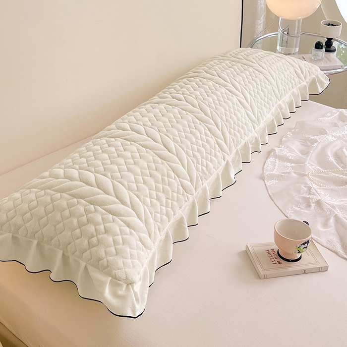 91家纺网 家纺一手货源 找家纺 （总）梦舒羽 2025新款A类牛奶绒夹棉花边枕套情侣双人加长枕芯套枕头套-轻奢